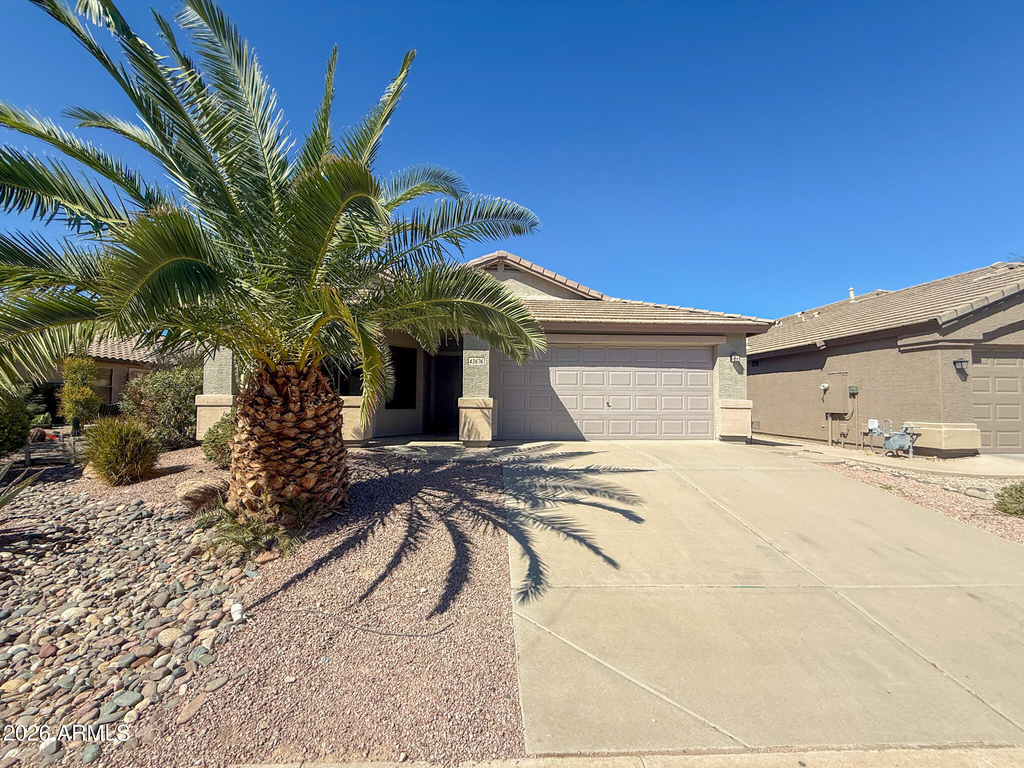 43676 W Wade Drive - Photo 1