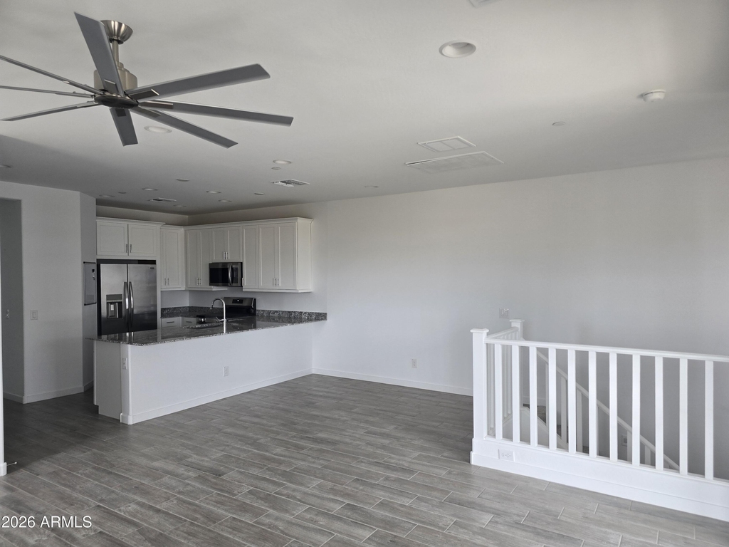 8149 E Petunia Avenue - Photo 4