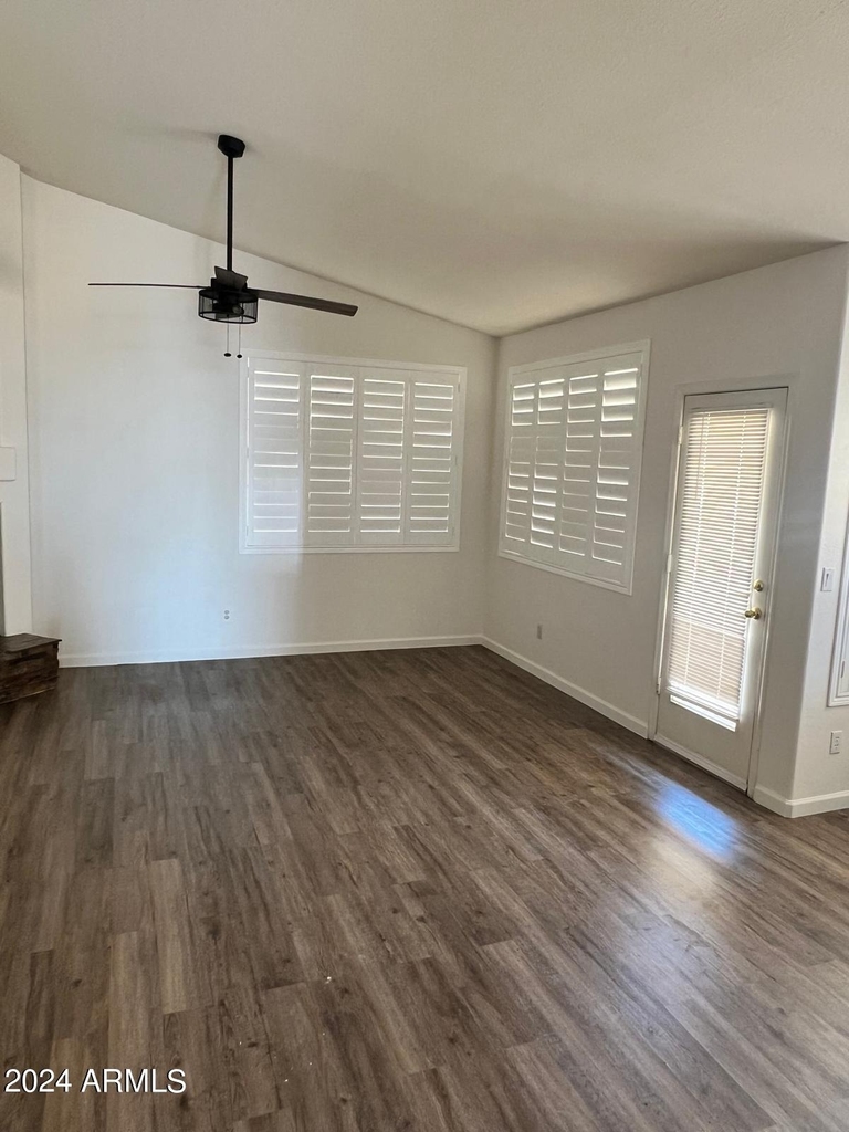 1218 W Myrna Lane - Photo 12