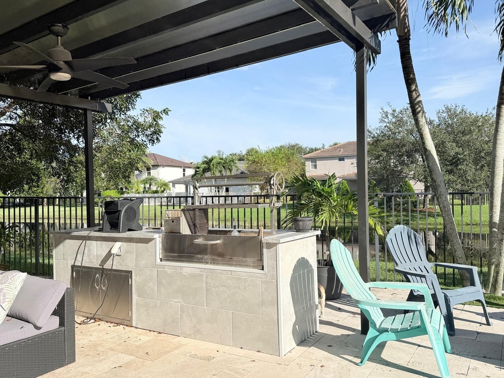 4251 E Seneca Avenue - Photo 41