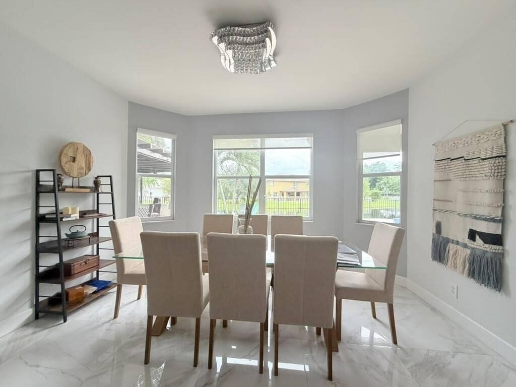 4251 E Seneca Avenue - Photo 7