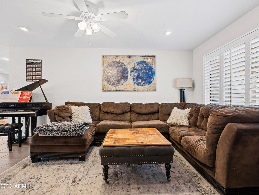 2612 W Osage Circle - Photo 3