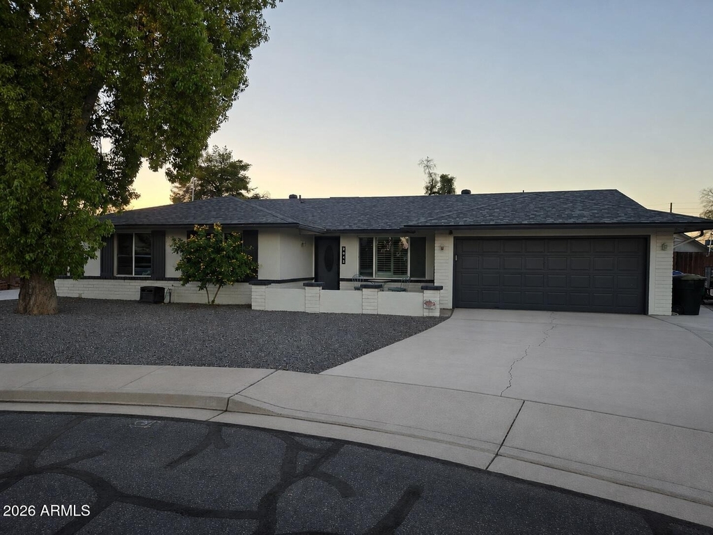 2612 W Osage Circle - Photo 1