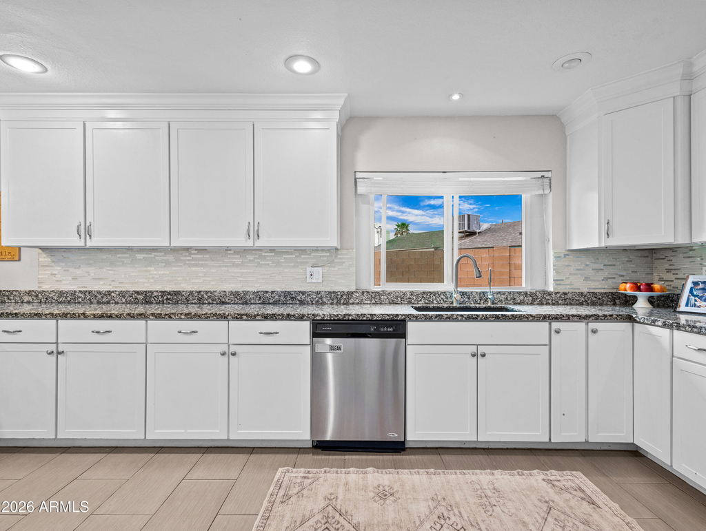 2612 W Osage Circle - Photo 8