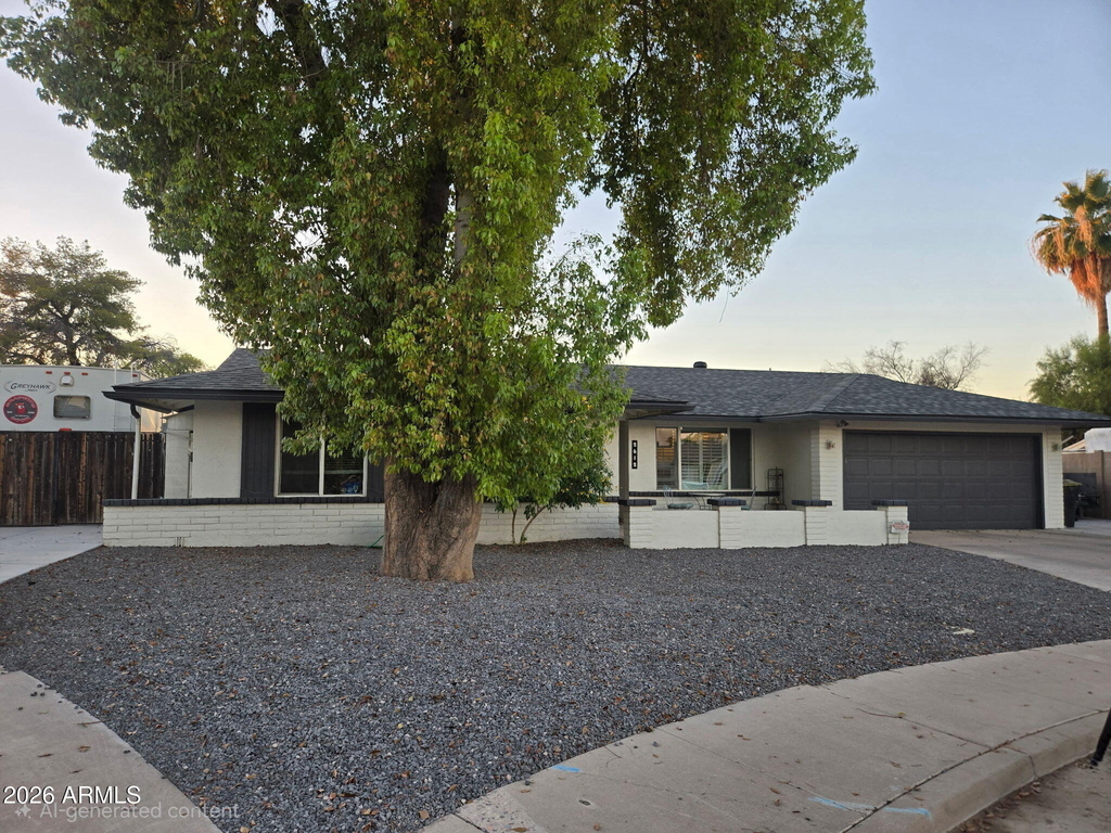 2612 W Osage Circle - Photo 0