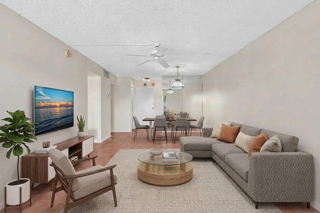 900 Ne 18th Avenue - Photo 1