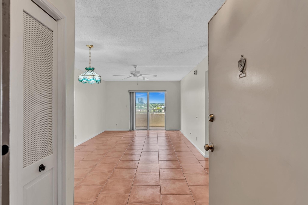900 Ne 18th Avenue - Photo 4
