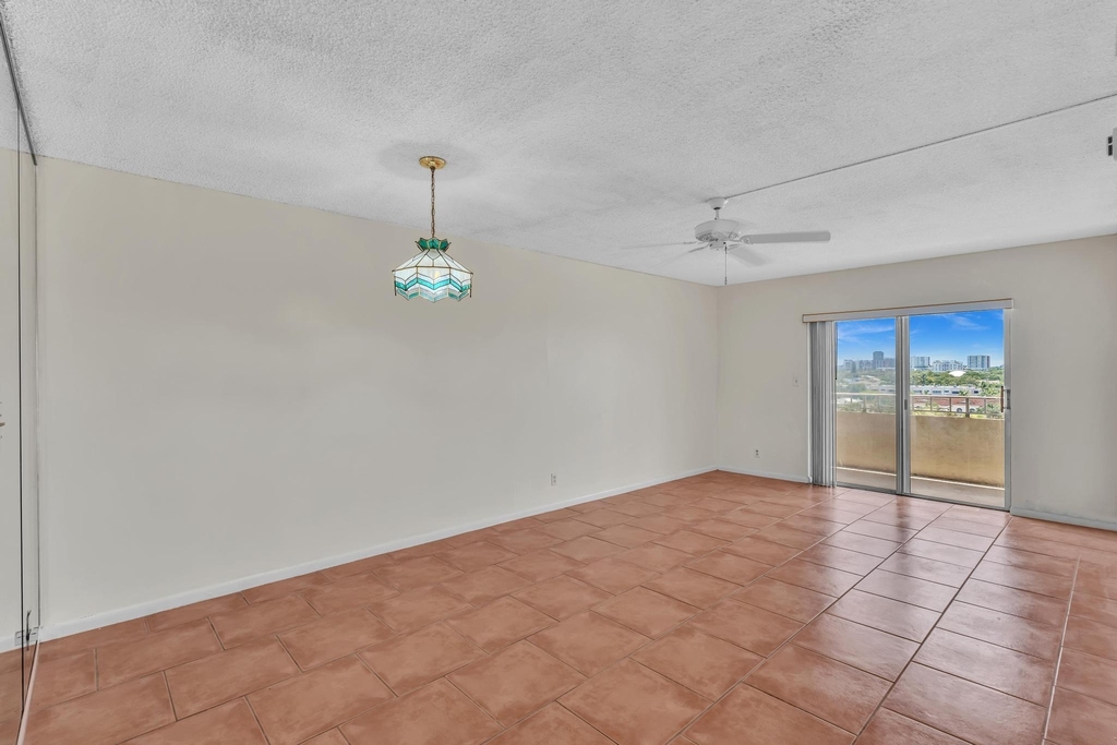 900 Ne 18th Avenue - Photo 5