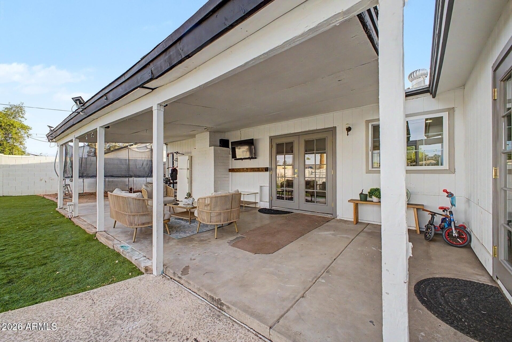 2558 E Baltimore Street - Photo 35
