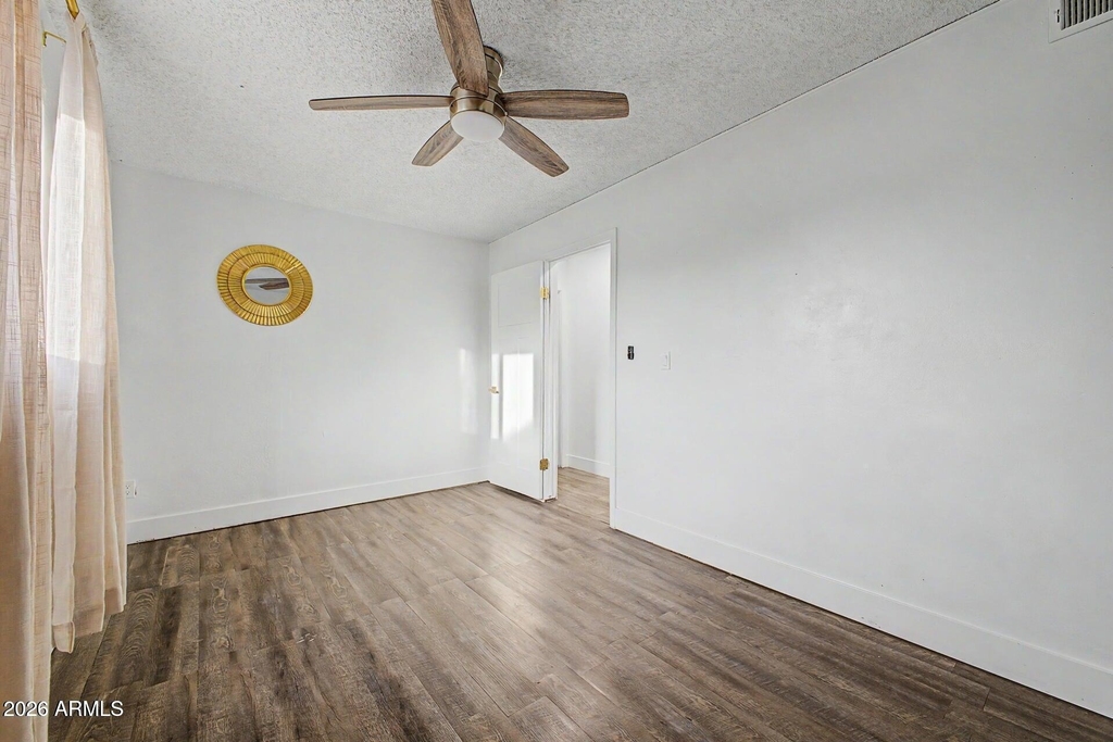 2558 E Baltimore Street - Photo 30