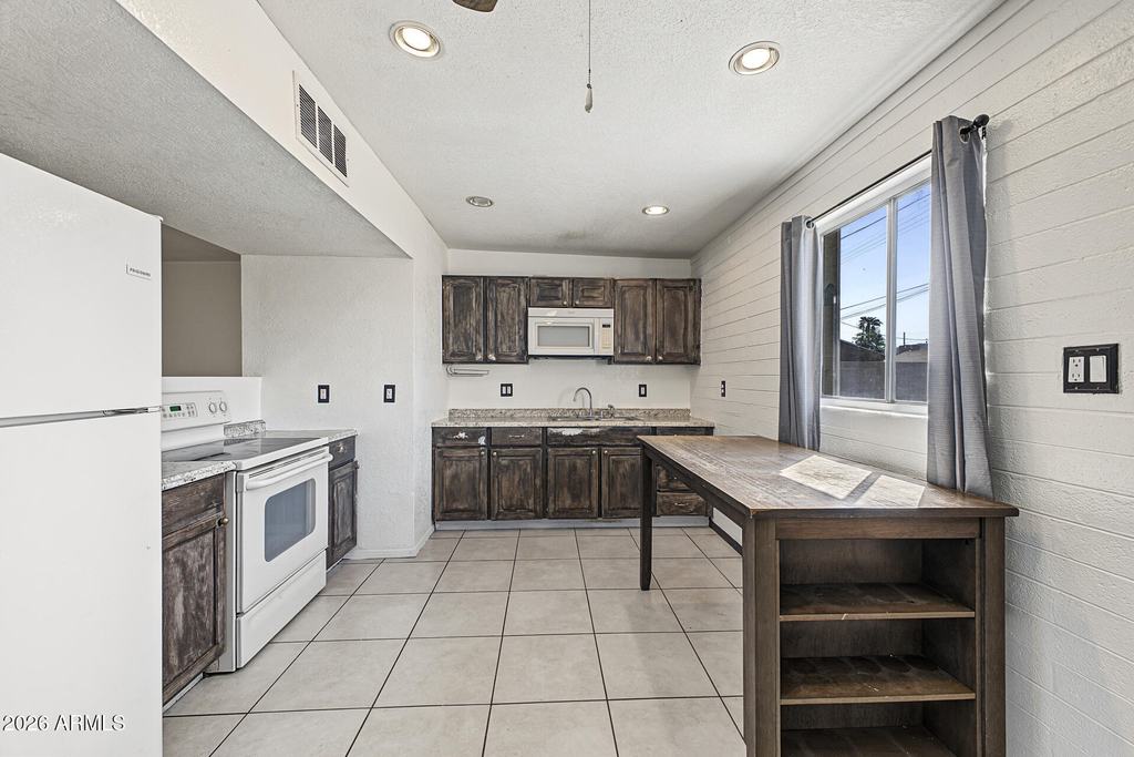 919 E Vineyard Road - Photo 10