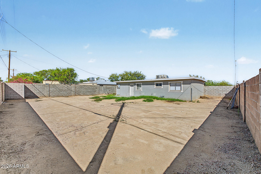 919 E Vineyard Road - Photo 19
