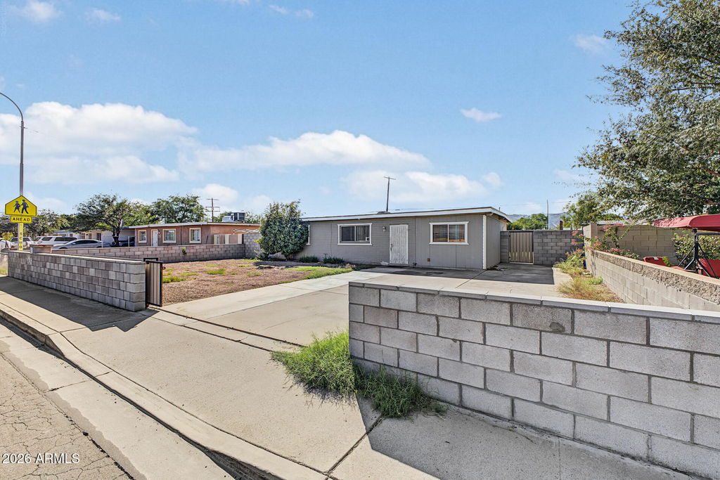 919 E Vineyard Road - Photo 5