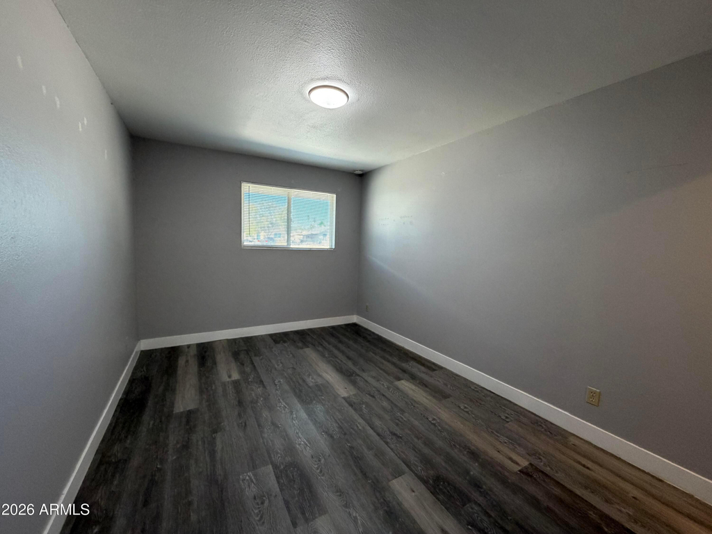 1833 E Harvard Street - Photo 6