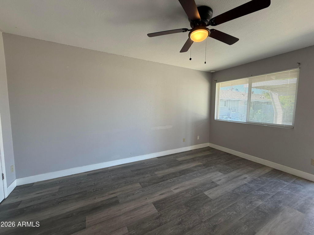 1833 E Harvard Street - Photo 2