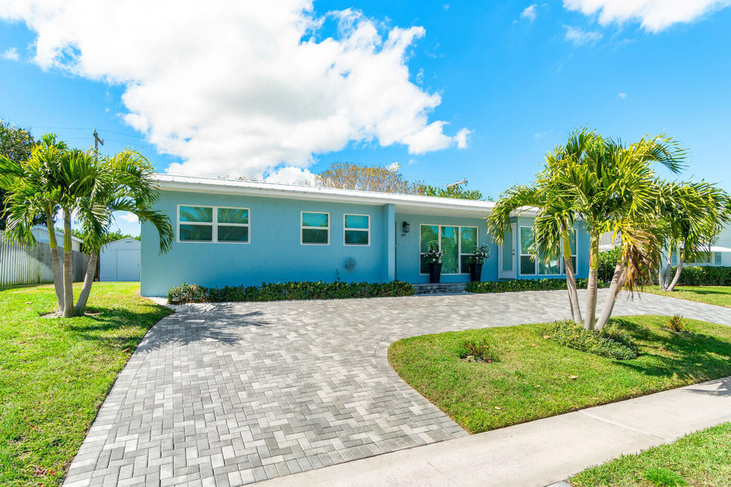371 Saturn Avenue - Photo 40