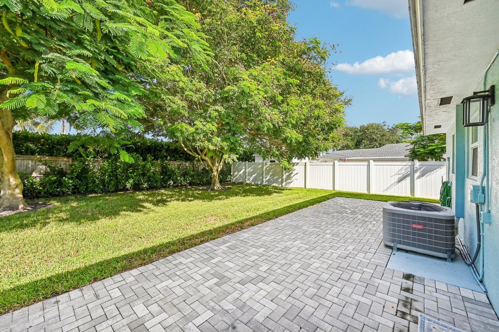 371 Saturn Avenue - Photo 23