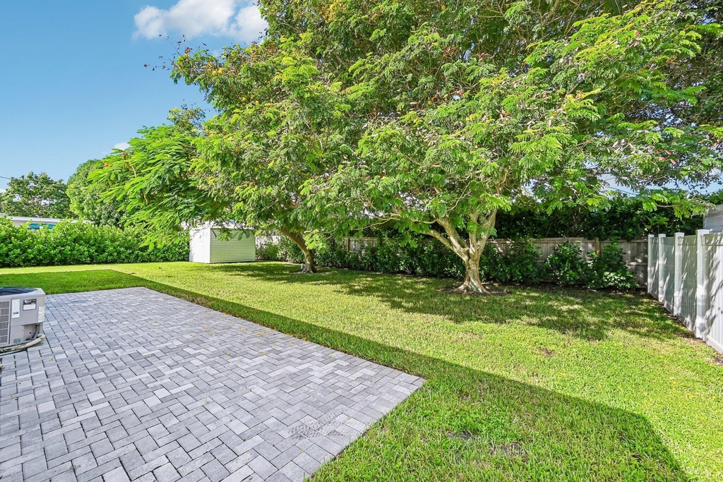 371 Saturn Avenue - Photo 27