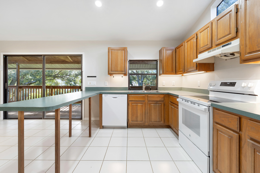 8070 Se River Lane - Photo 2