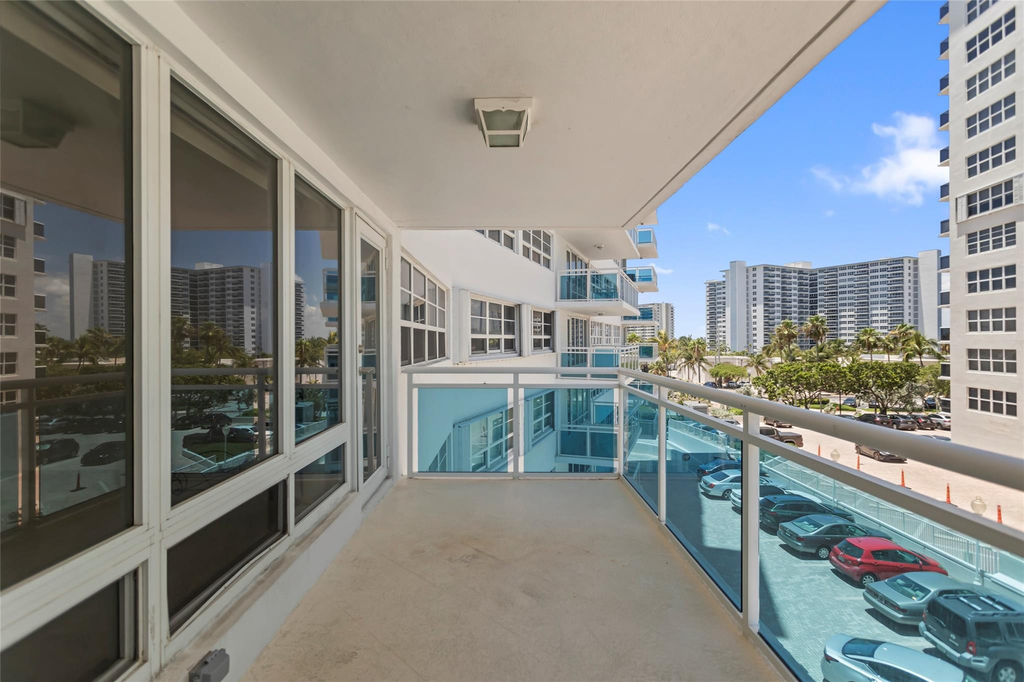 3430 Galt Ocean Drive - Photo 29