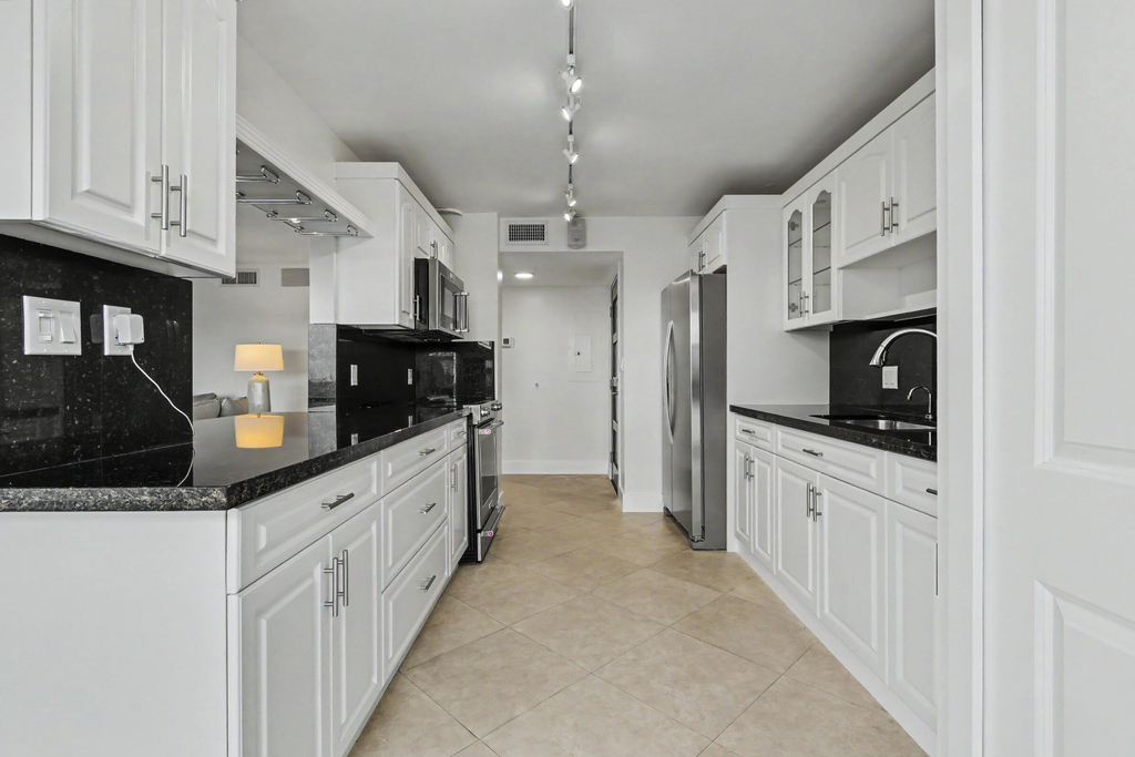 3200 N Ocean Drive - Photo 33