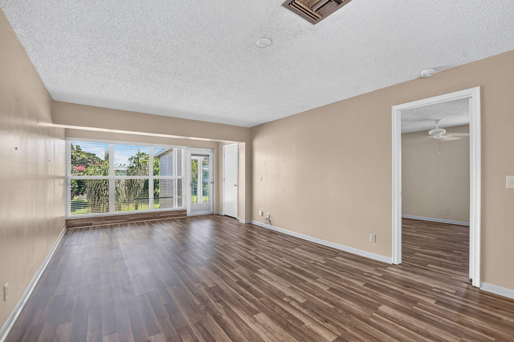 2901 Sw 15th Street - Photo 0