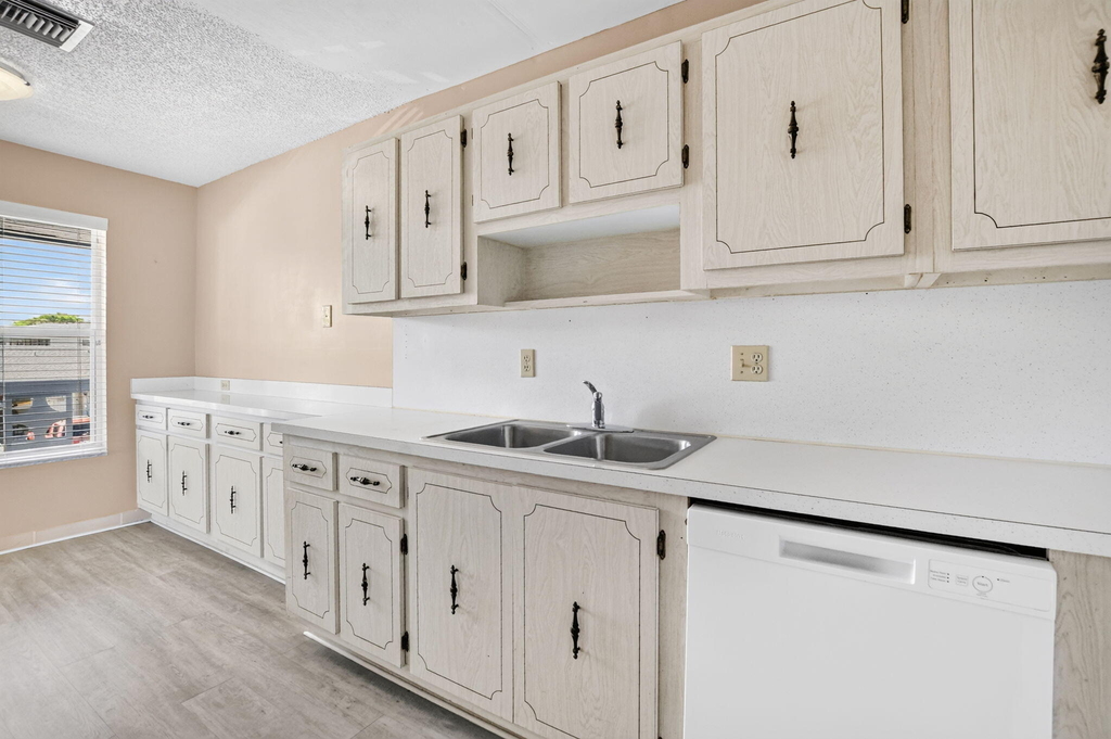 2901 Sw 15th Street - Photo 12