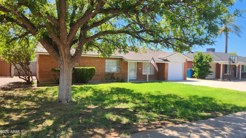 803 W Luke Avenue - Photo 0
