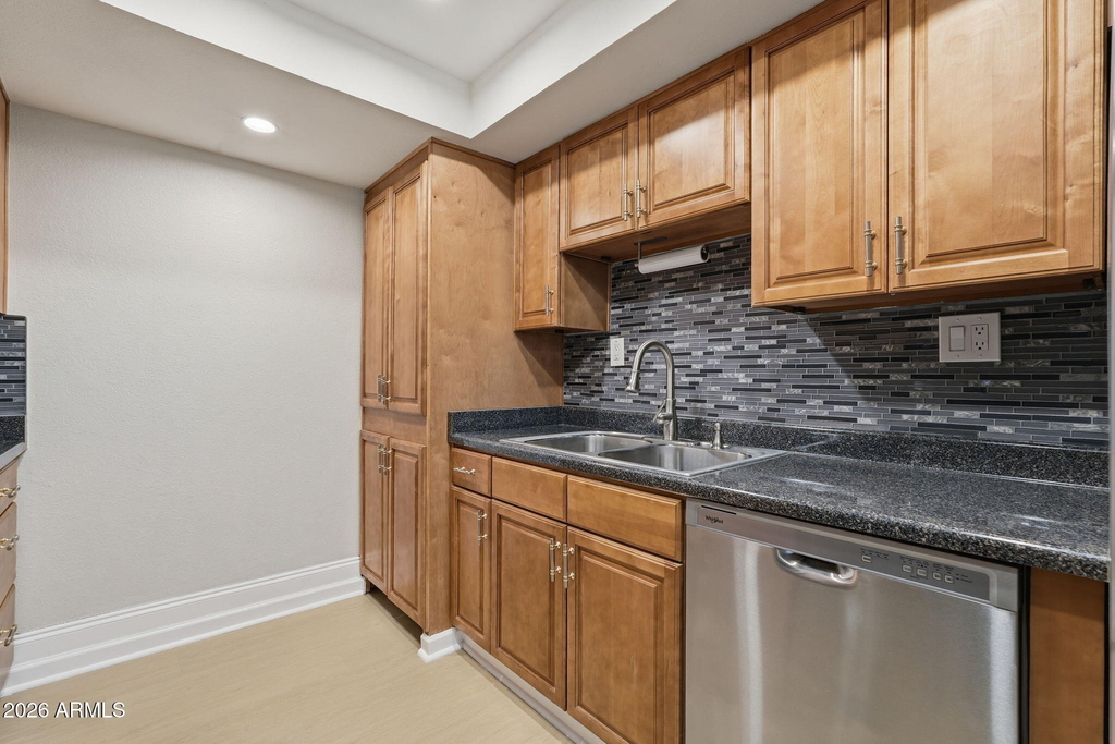 3825 E Camelback Road - Photo 12