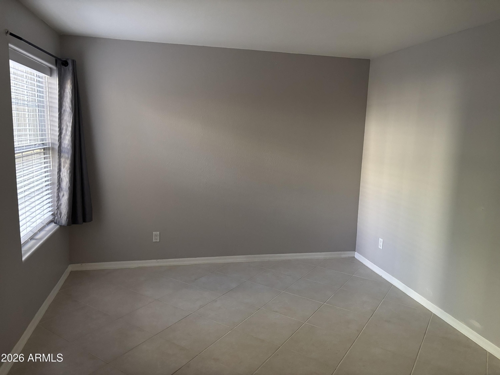 1333 E Morten Avenue - Photo 9