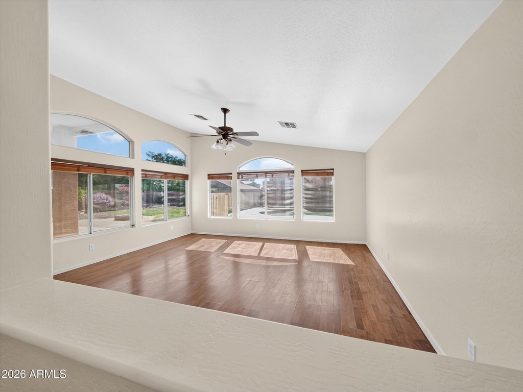 4209 W Wahalla Lane - Photo 11