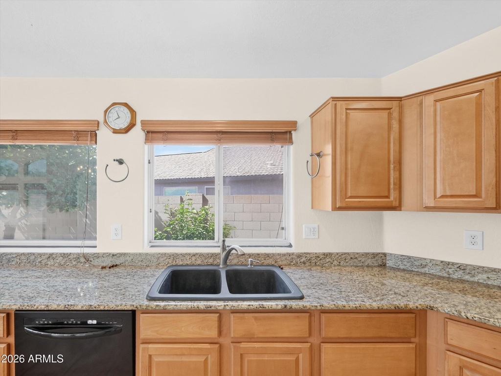 4209 W Wahalla Lane - Photo 16