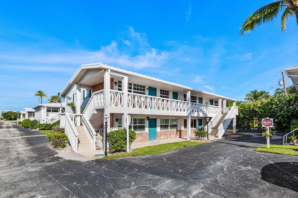 5505 N Ocean Boulevard - Photo 0