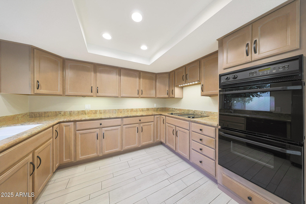 2422 E Oregon Avenue - Photo 8