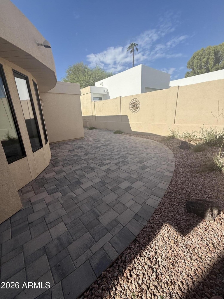 2422 E Oregon Avenue - Photo 25