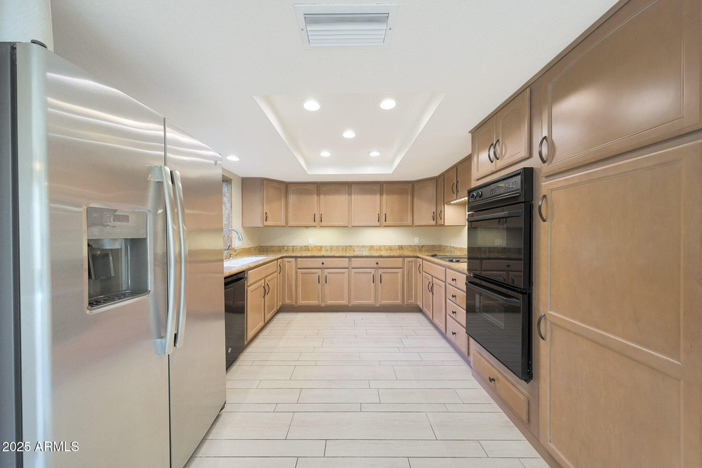 2422 E Oregon Avenue - Photo 6