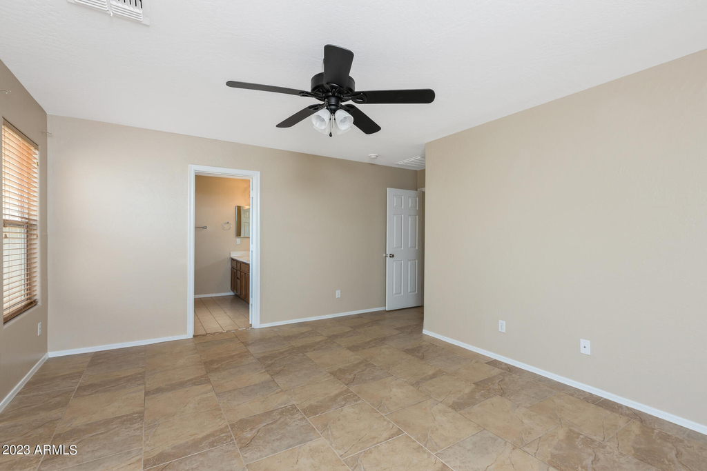15193 W Adams Street - Photo 13