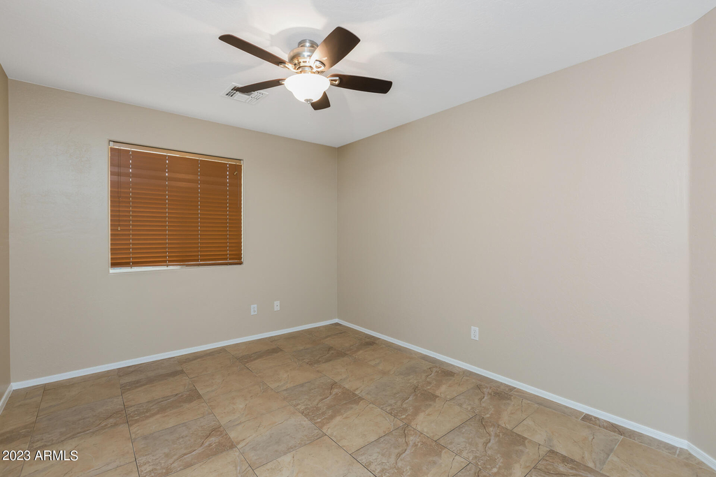 15193 W Adams Street - Photo 16