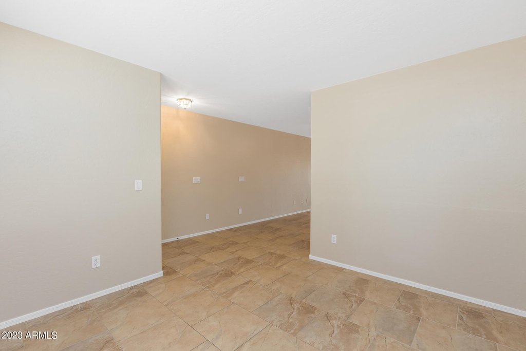 15193 W Adams Street - Photo 20