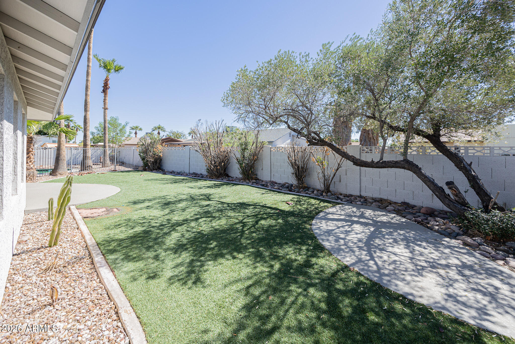 1341 E Garnet Circle - Photo 33