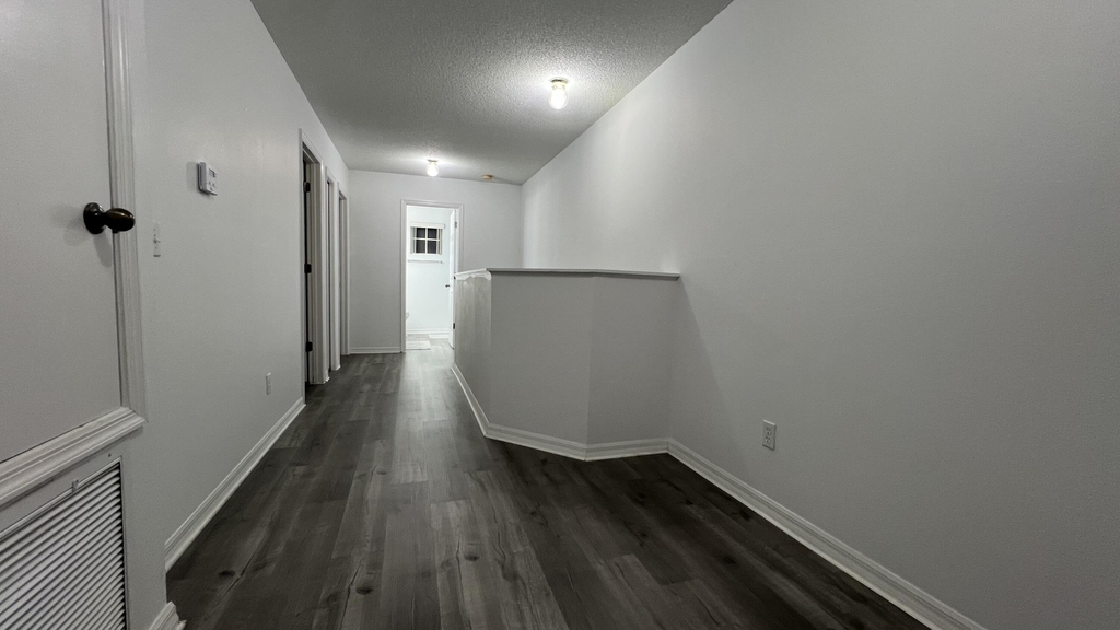 209 Castlemain Circle - Photo 20