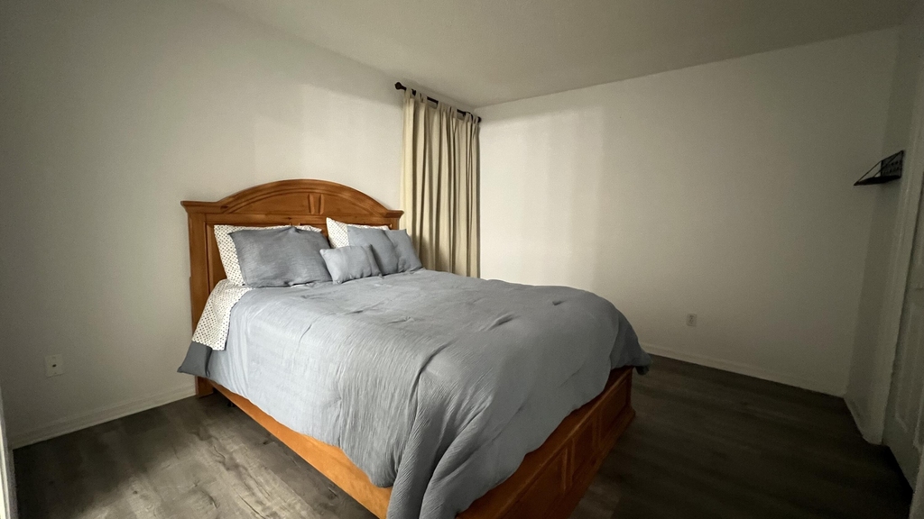 209 Castlemain Circle - Photo 14