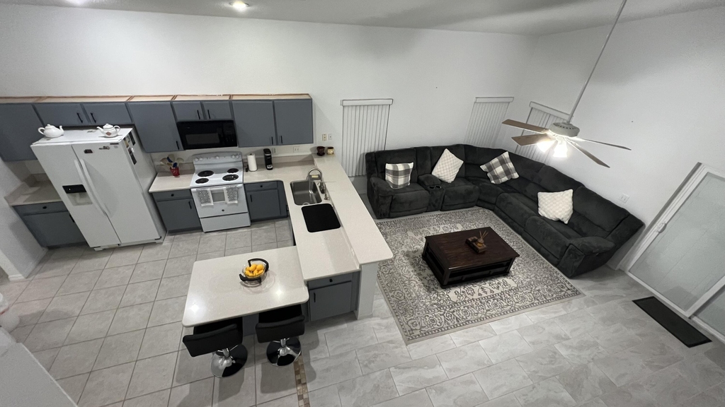 209 Castlemain Circle - Photo 1