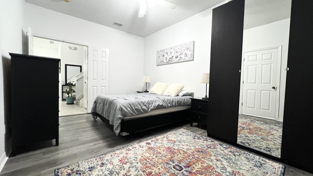 209 Castlemain Circle - Photo 2