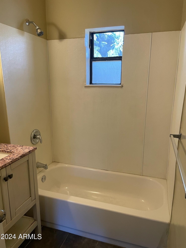 1222 W Roosevelt Street - Photo 6