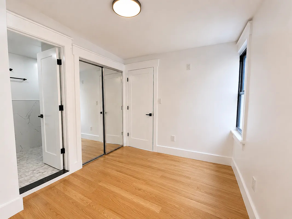 West 17th Street - Photo 3