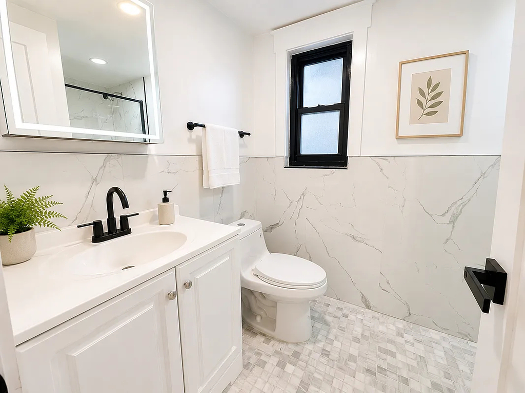 West 17th Street - Photo 2