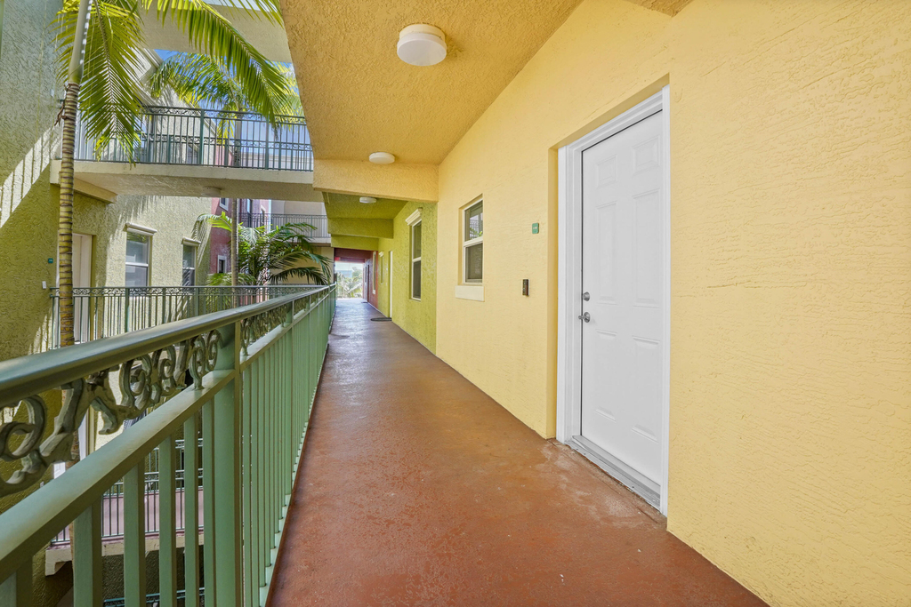 1650 Presidential Way - Photo 19