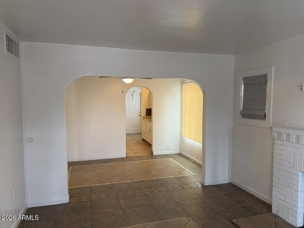 2126 E Harvard Street - Photo 2