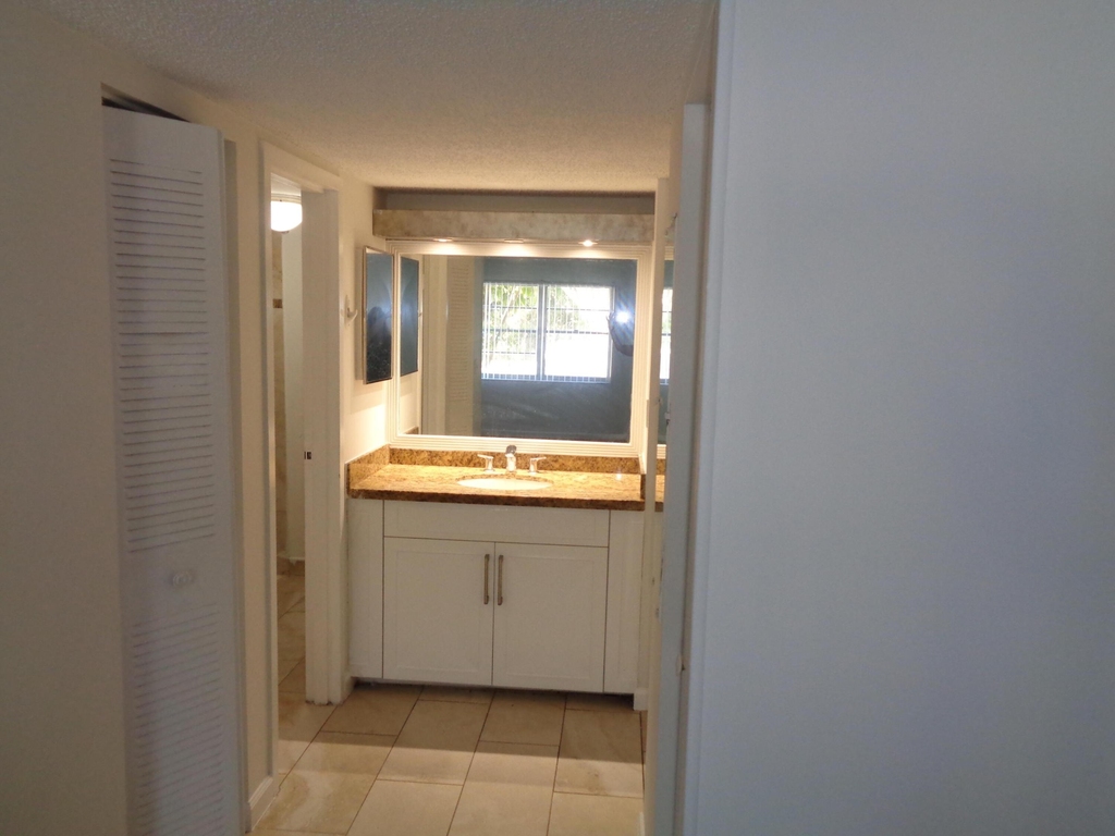 4394 Nw 9th Avenue - Photo 13